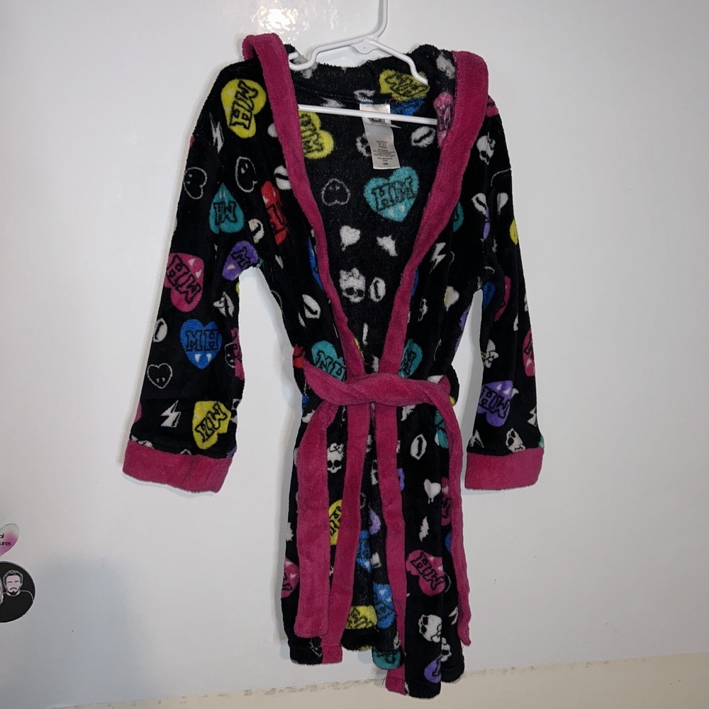 Monster High Robe Girls 6X Black Skulls Pink Belt Closure